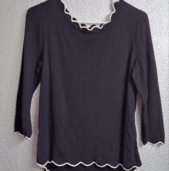 Roz & Ali Black Top With White Piping   Size L - Picture 1 of 4